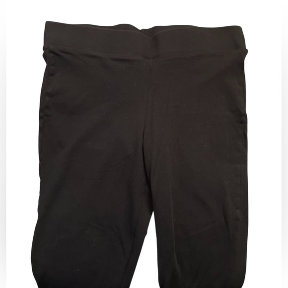 Torrid Black Cropped Cotton leggings Size 1 Slimming Soft comfortable layering - Picture 2 of 4